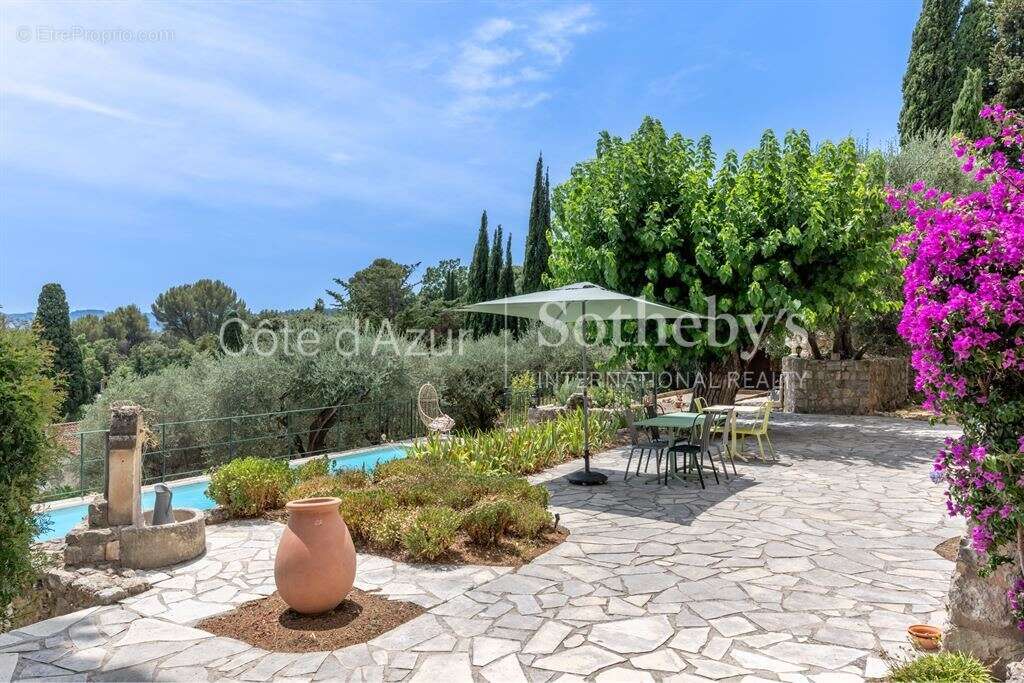 Spéracèdes, ancienne bergerie rénovée de 171 m² avec oliveraie, piscine et potentiel d'extension - photo 7