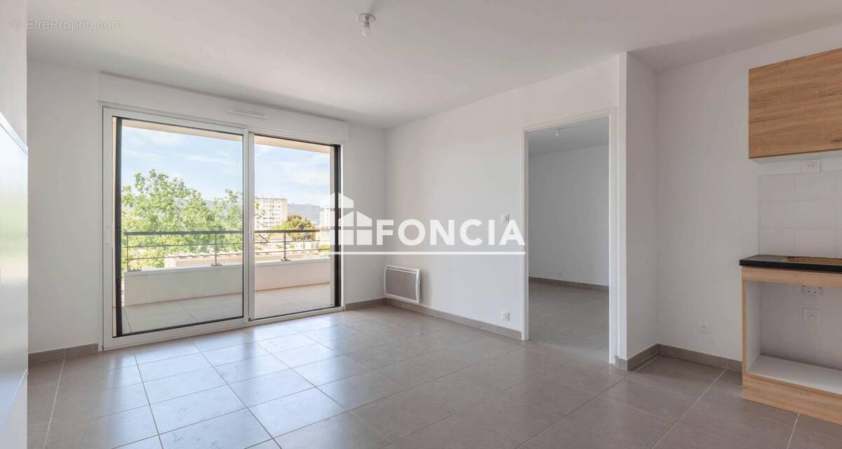 Appartement à MARSEILLE-12E