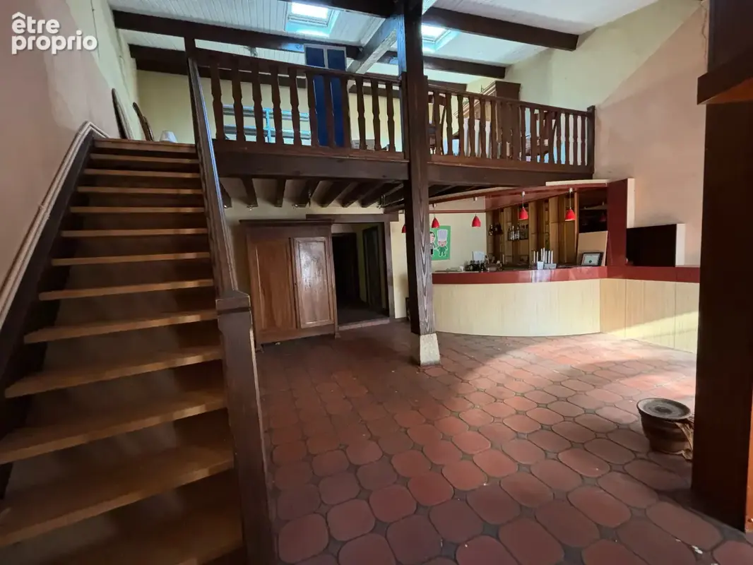 Bien immobilier atypique 280 m2   Ancien restaurant   Terrasse 150 m2   Bouzel - photo 2