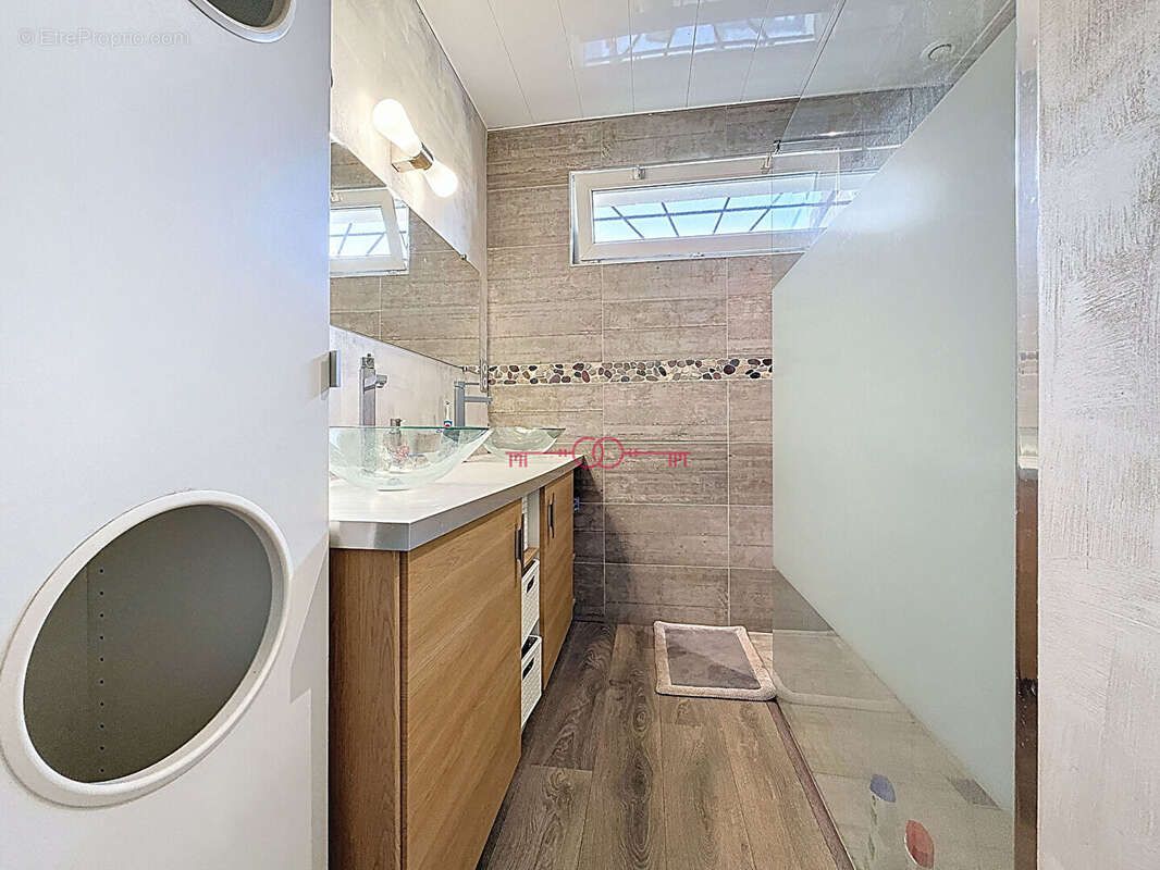 Maison à LIVRY-LOUVERCY