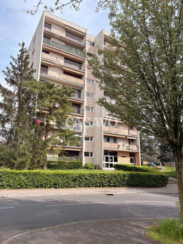 Appartement à RILLIEUX-LA-PAPE