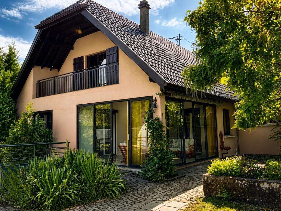 Maison de 11 pièces de 300 m² à Steinbach - photo 22