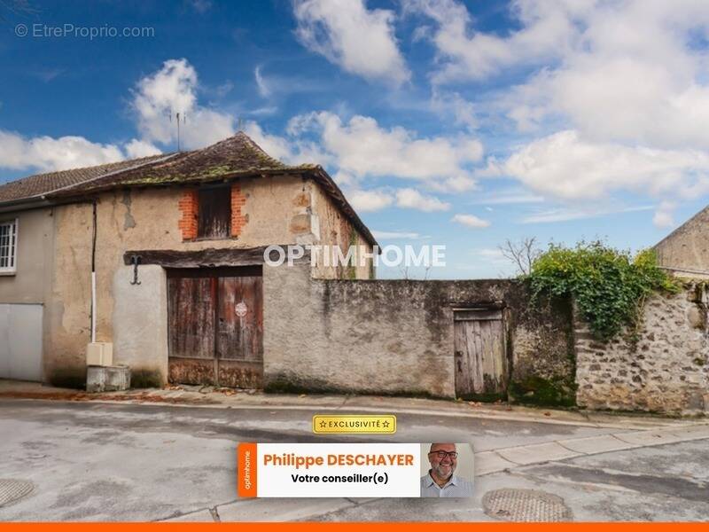 Maison à MAGNAC-LAVAL
