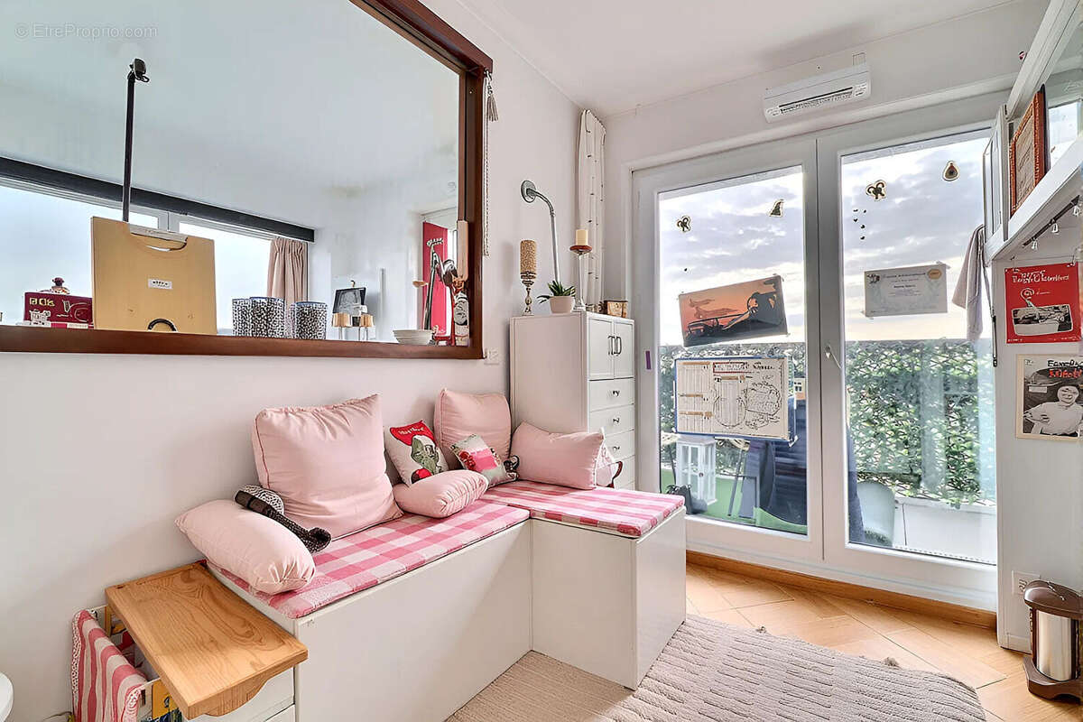Appartement à COLOMBES