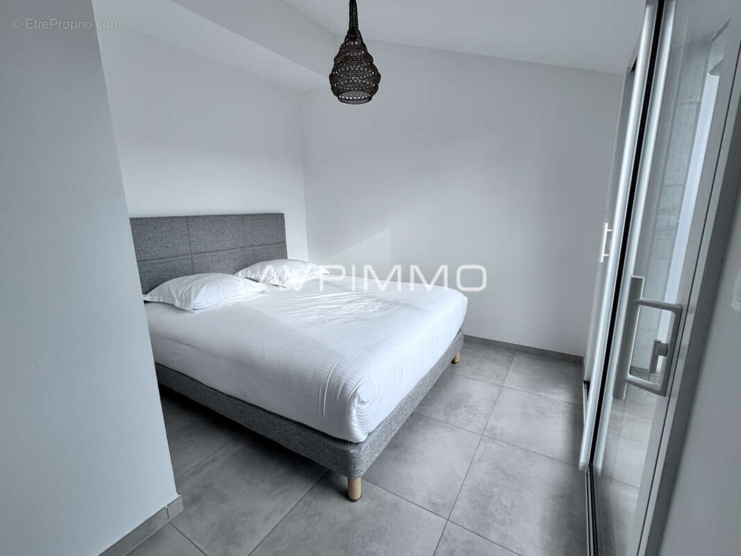 Appartement à SAINT-CYR-SUR-MER