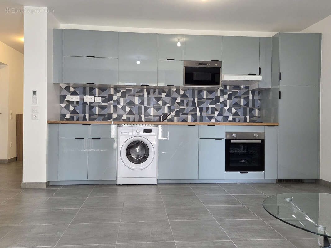 Appartement à MARSEILLE-2E