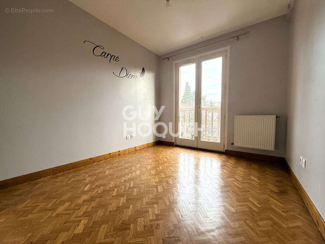 Appartement à MORNANT