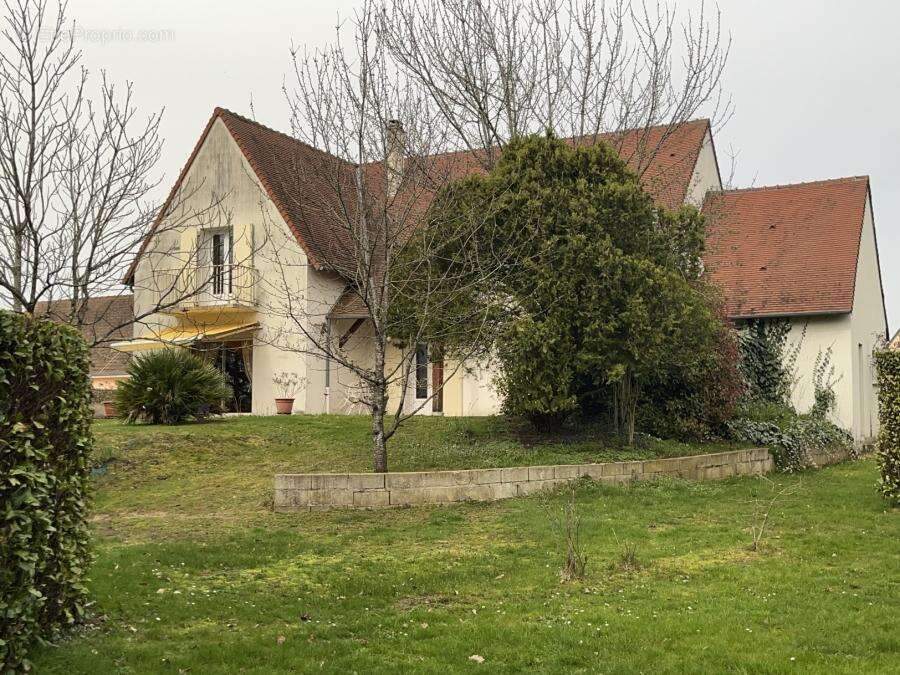 Maison à LA BAZOGE