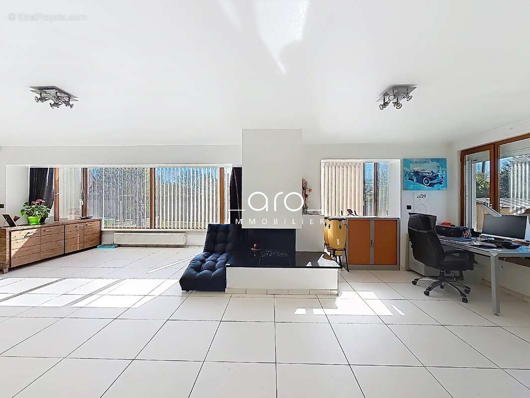 Maison 216 m² à Genech  - photo 4