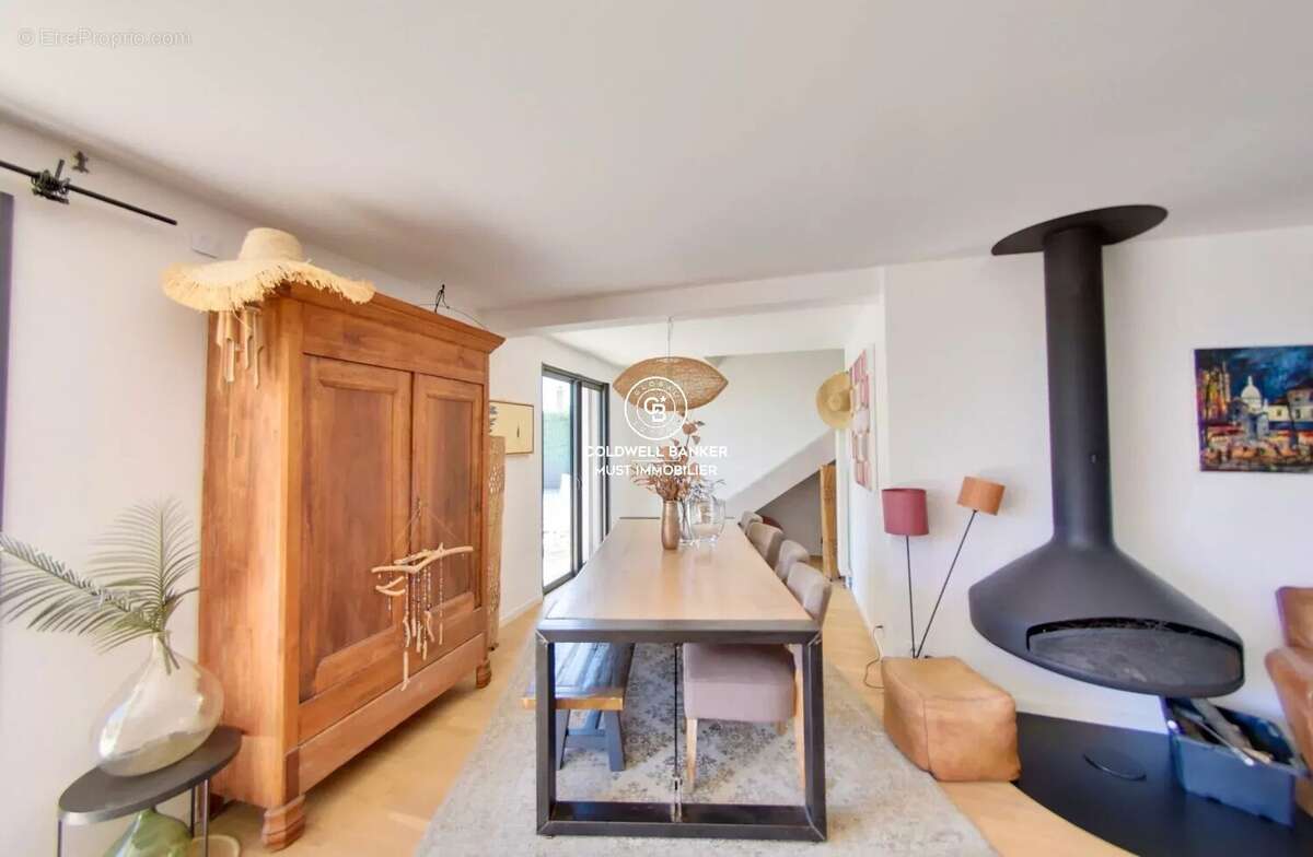 Canet: Maison dominante avec vue, en impasse, avec 1000 m² de terrain et piscine - photo 8