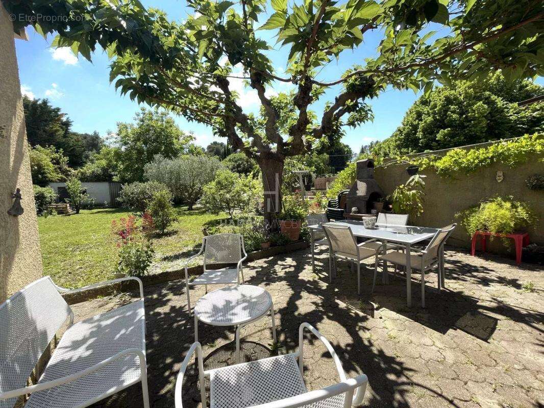 Maison à SAINT-ETIENNE-DU-GRES