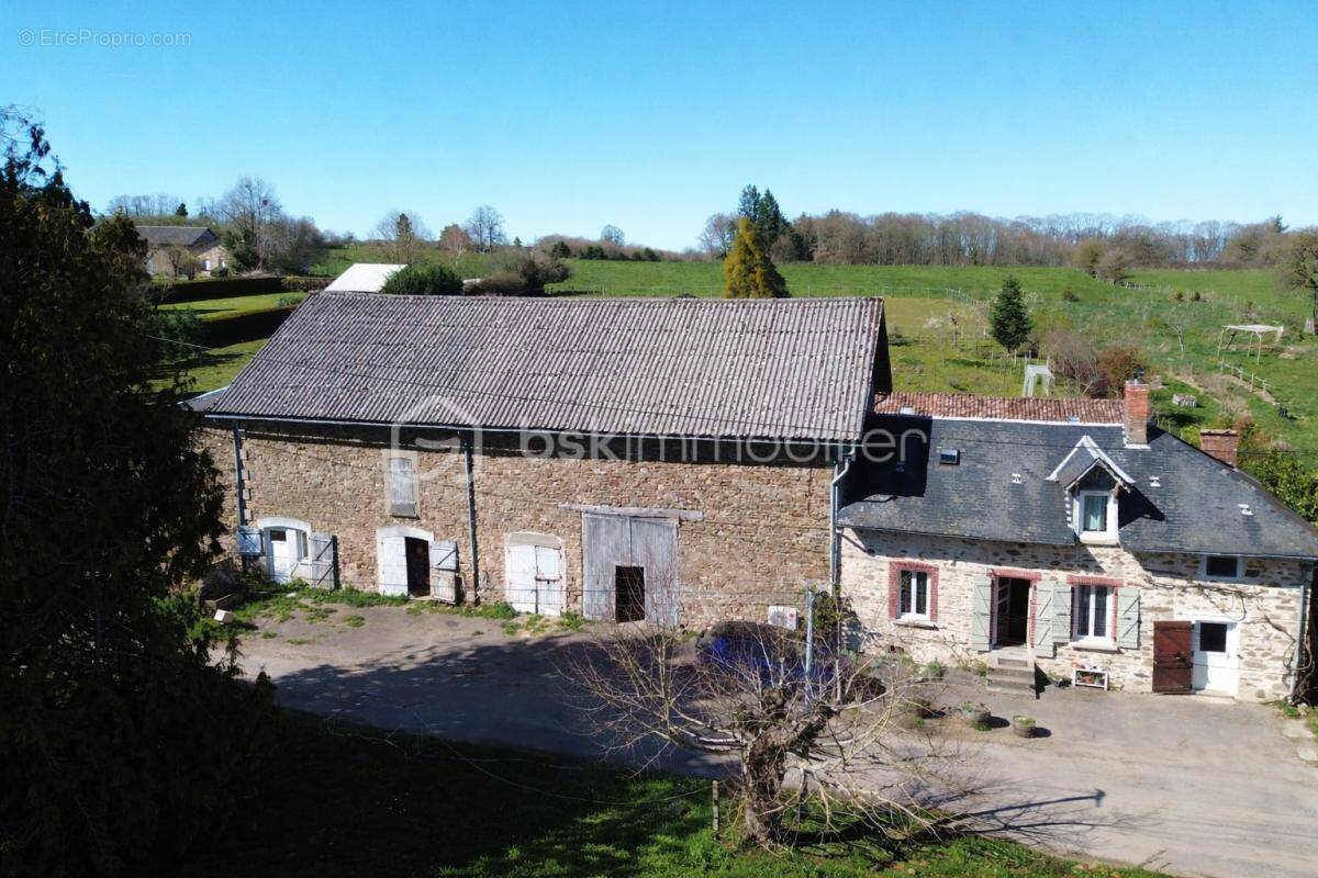 Maison à CHATEAUNEUF-LA-FORET