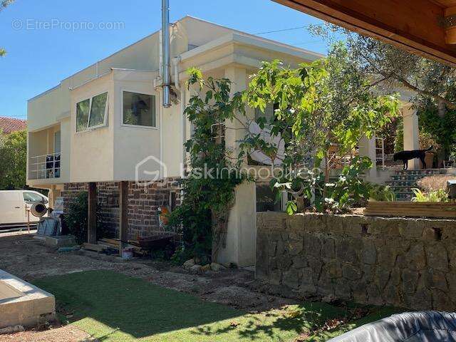 Maison à TOURRETTES