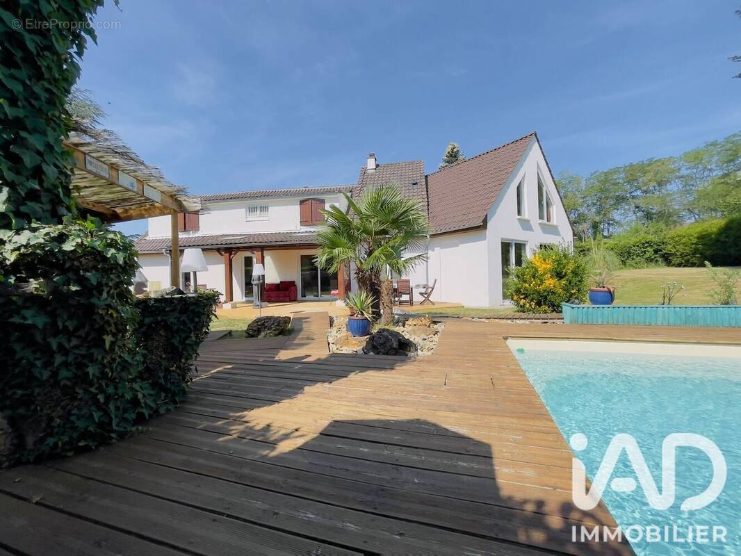 Photo 1 - Maison à LESIGNY