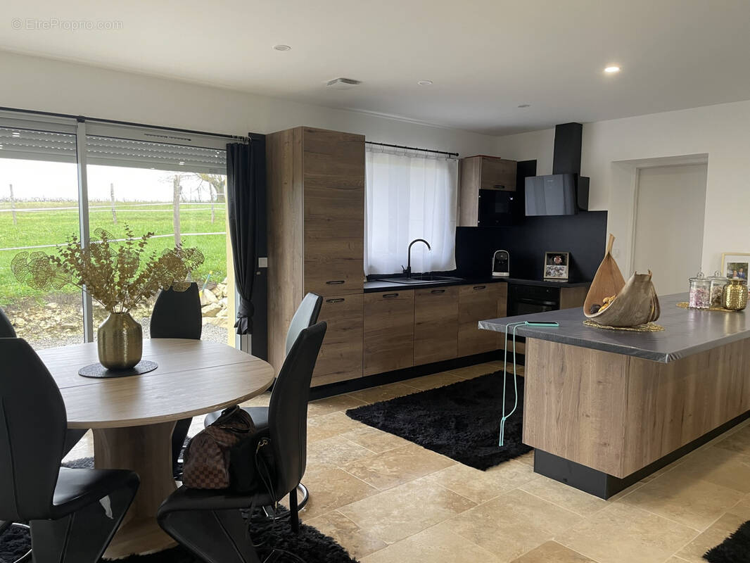 Maison à SALLES-D'ANGLES