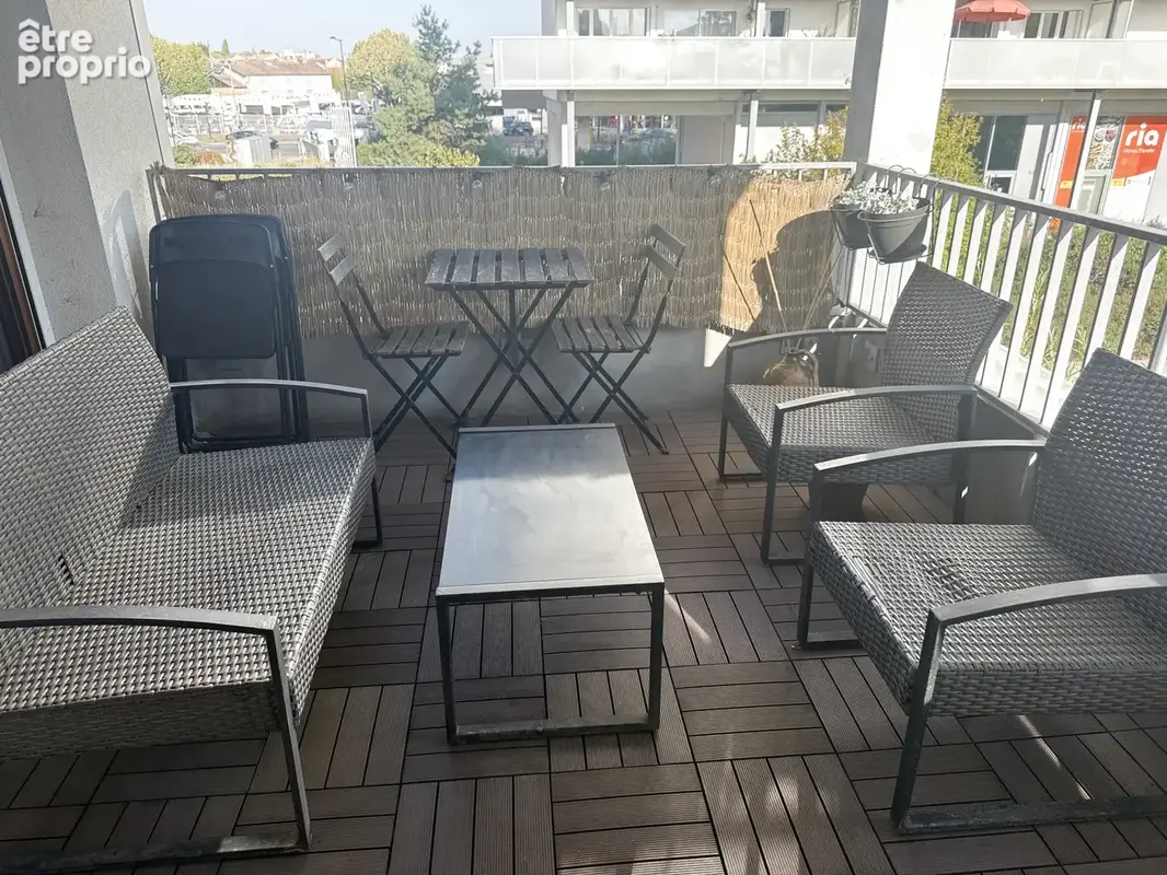 T3 69m 2 avec terrasse et parking - photo 10