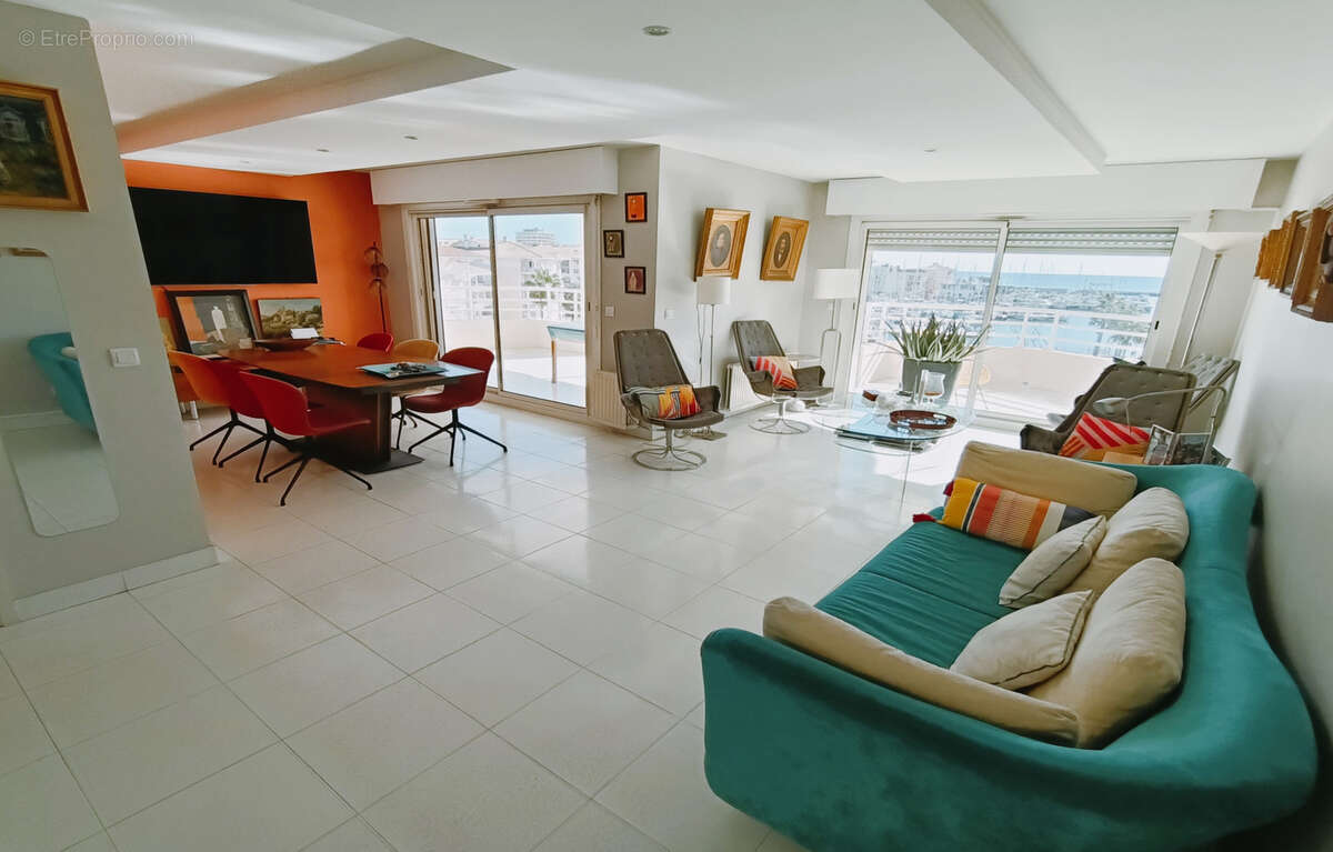 Appartement à FREJUS