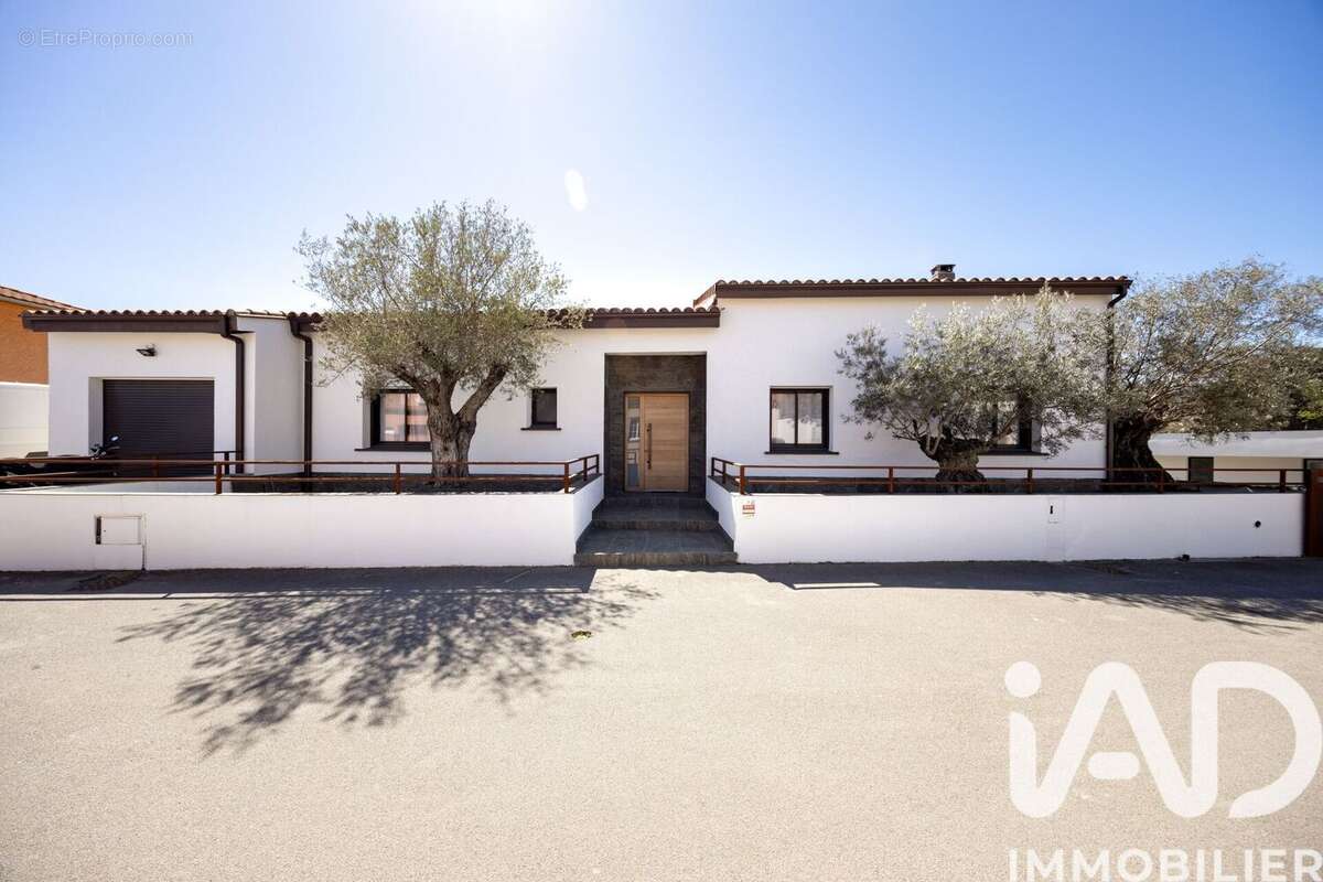 Photo 2 - Maison à SAINT-JEAN-PLA-DE-CORTS