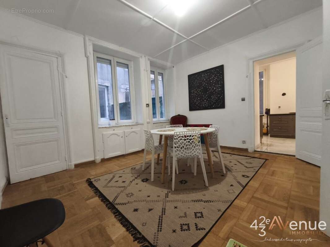 Appartement à SAINT-ETIENNE