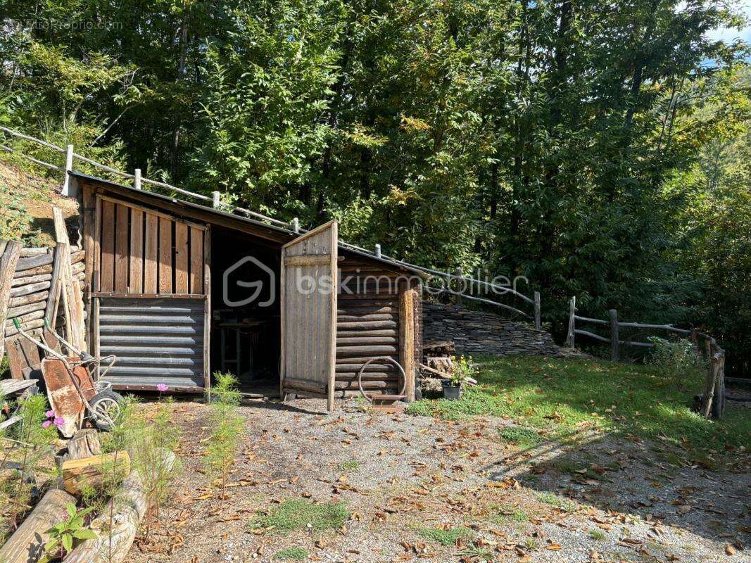 Maison à CAUDEBRONDE