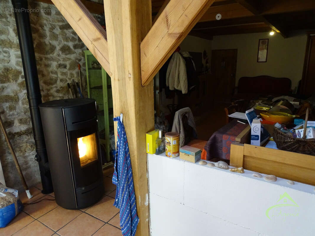 Maison à SAINT-JUNIEN