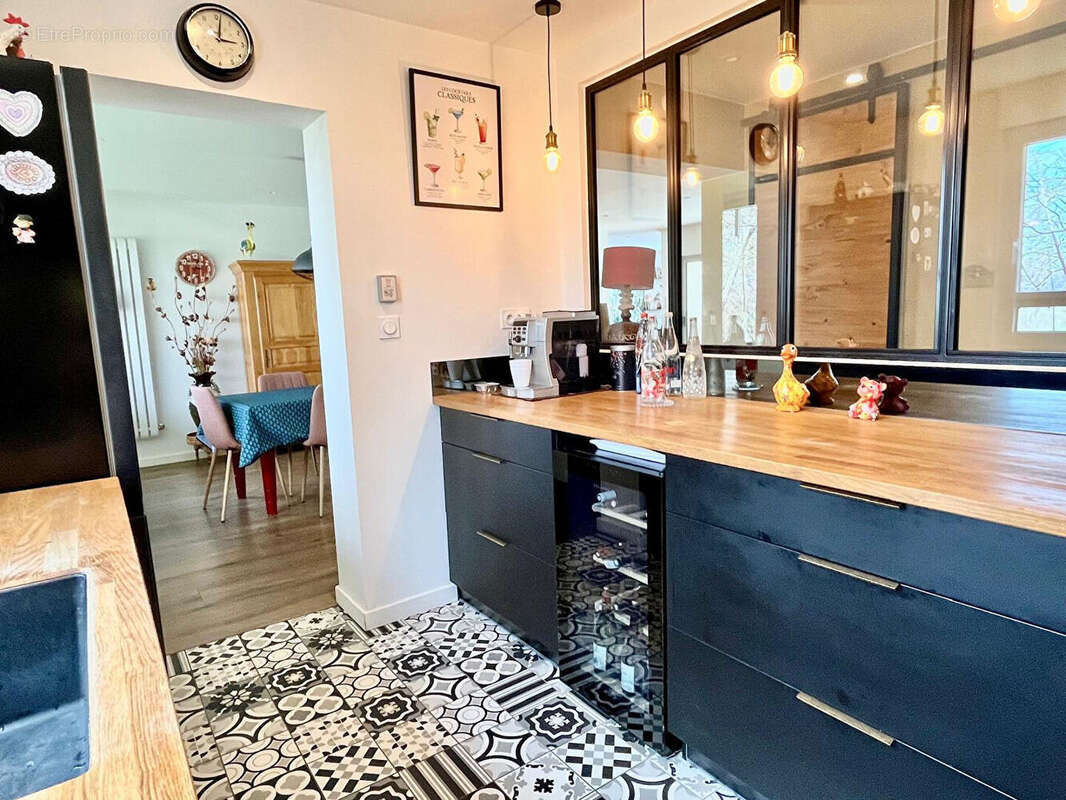 Appartement à VAULX-MILIEU