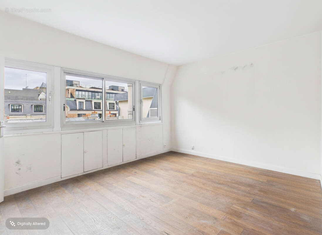 Appartement à PARIS-8E