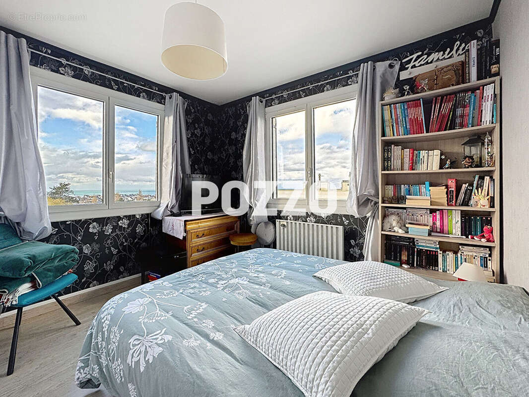 Appartement à DONVILLE-LES-BAINS