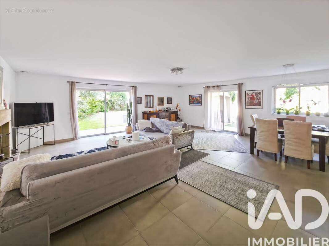 Maison 315 m² à Pezenas  - photo 5