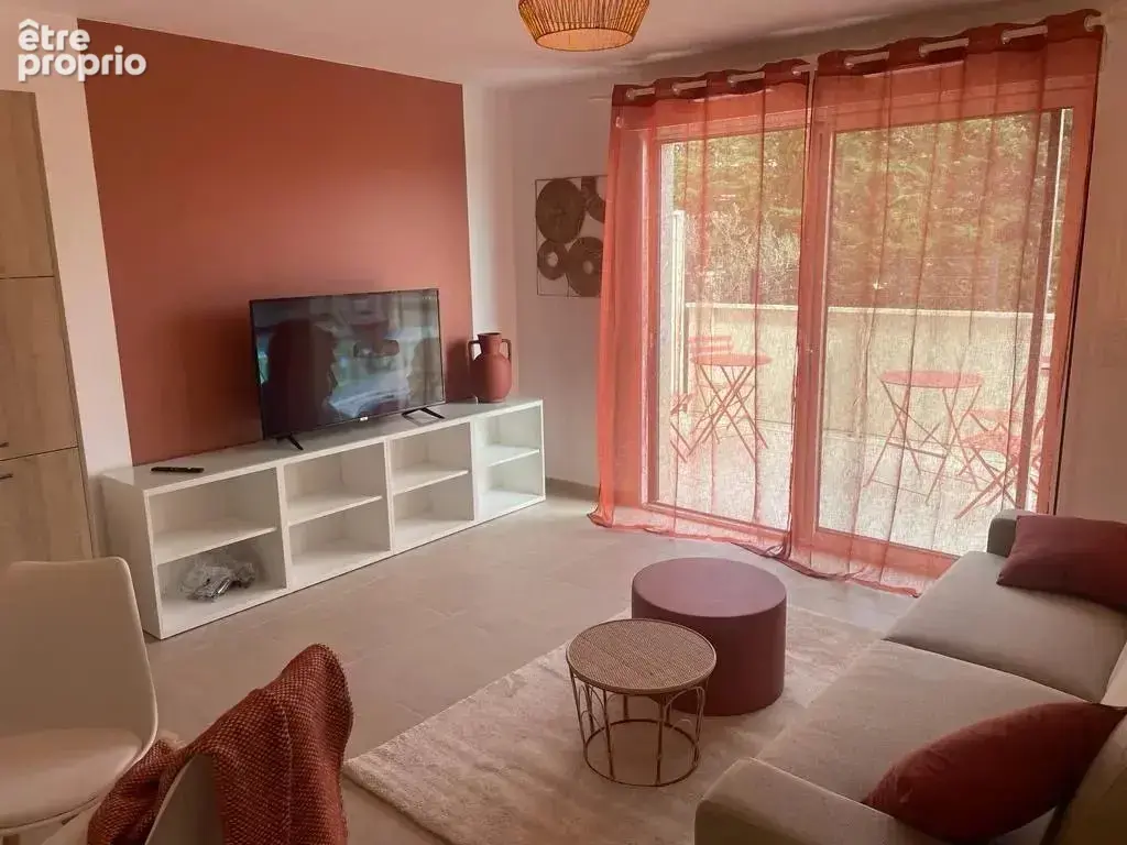 Appartement de TYPE 2 de 49m2 avec terrasse, jardin et une place de parking en sous-sol - photo 3