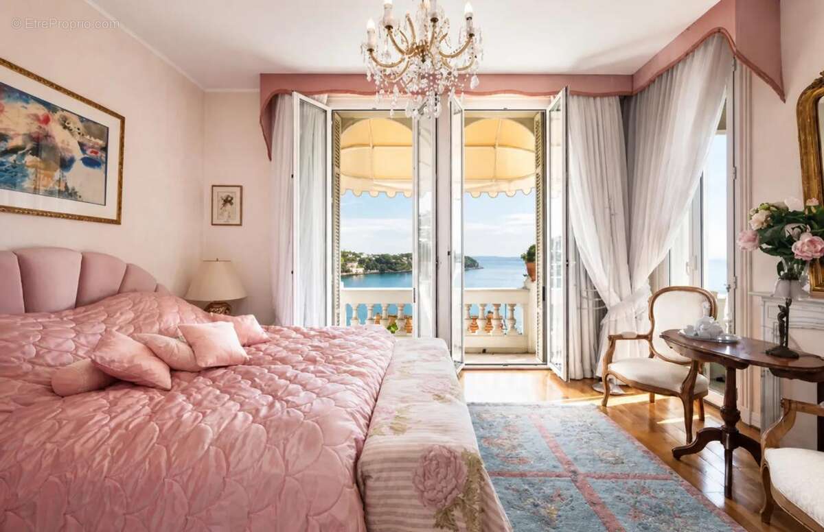 Maison de 7 pièces de 170 m² à Roquebrune-Cap-Martin - photo 18