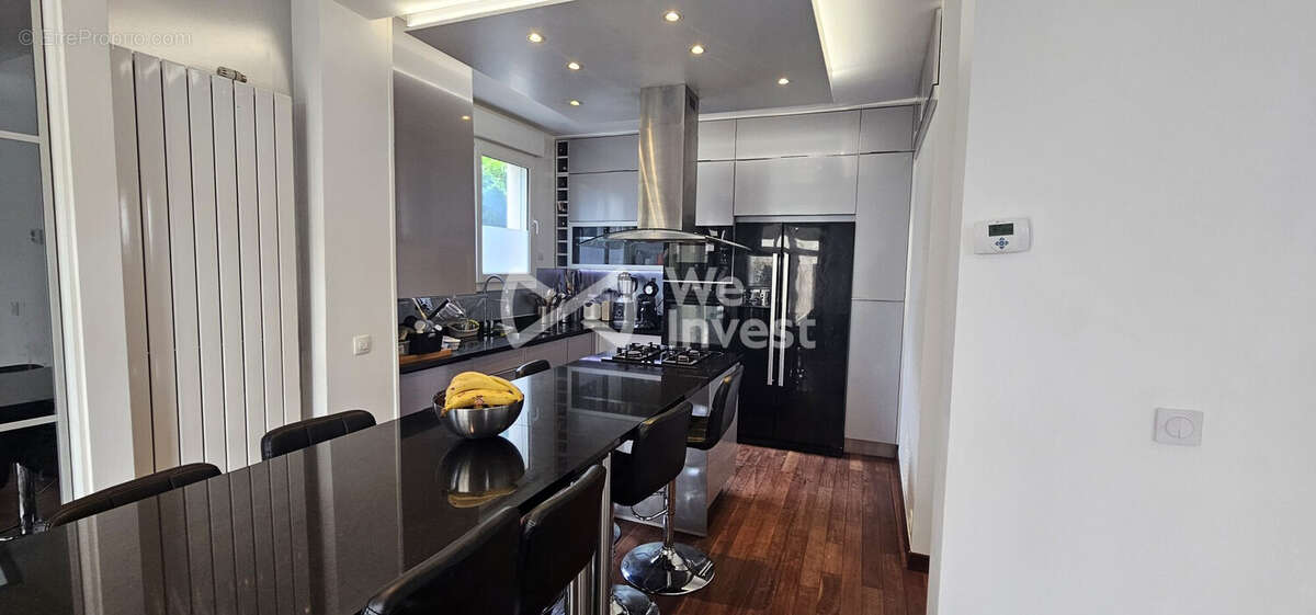 Maison 130 m² à Saint-Maur-Des-Fosses  - photo 2