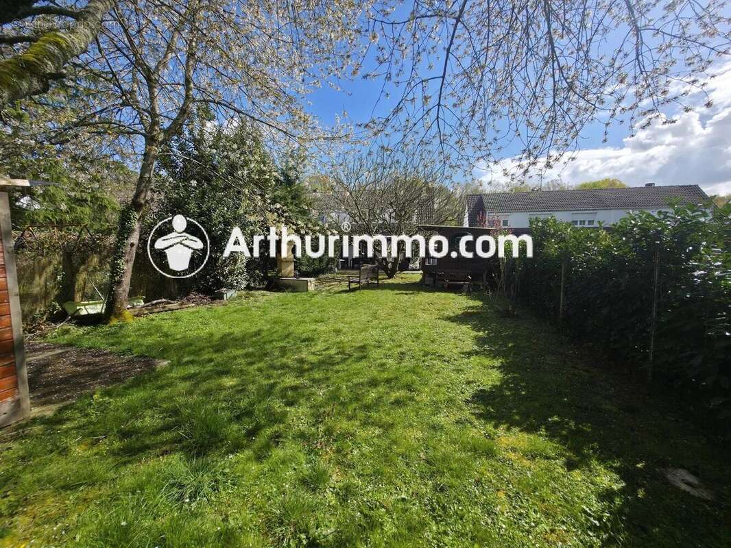 Maison à SAVIGNY-LE-TEMPLE