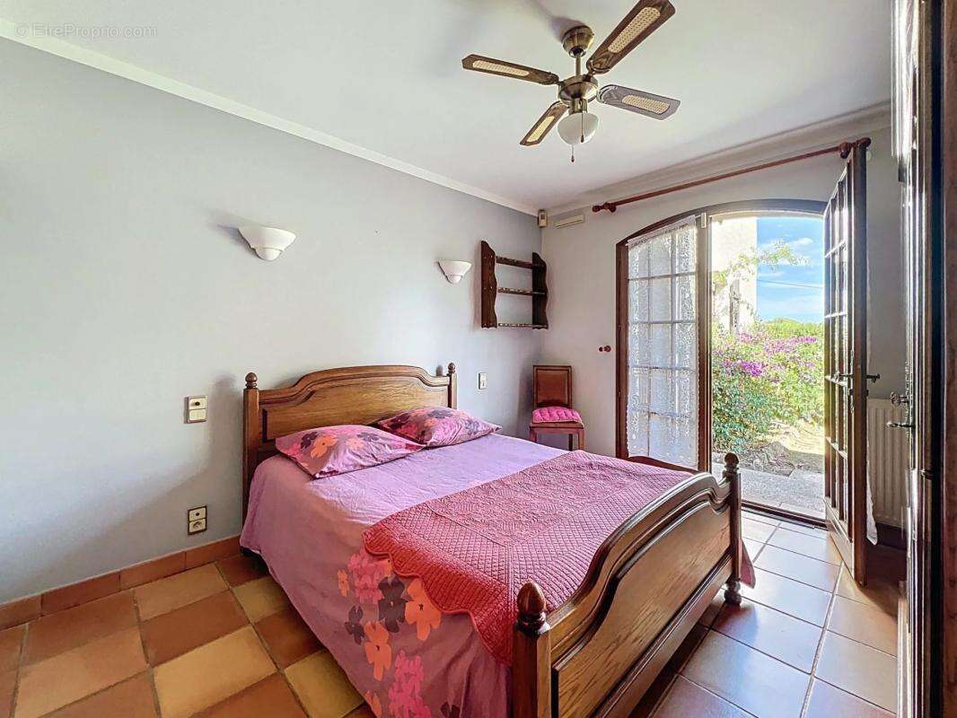 Maison à ROQUEBRUNE-SUR-ARGENS