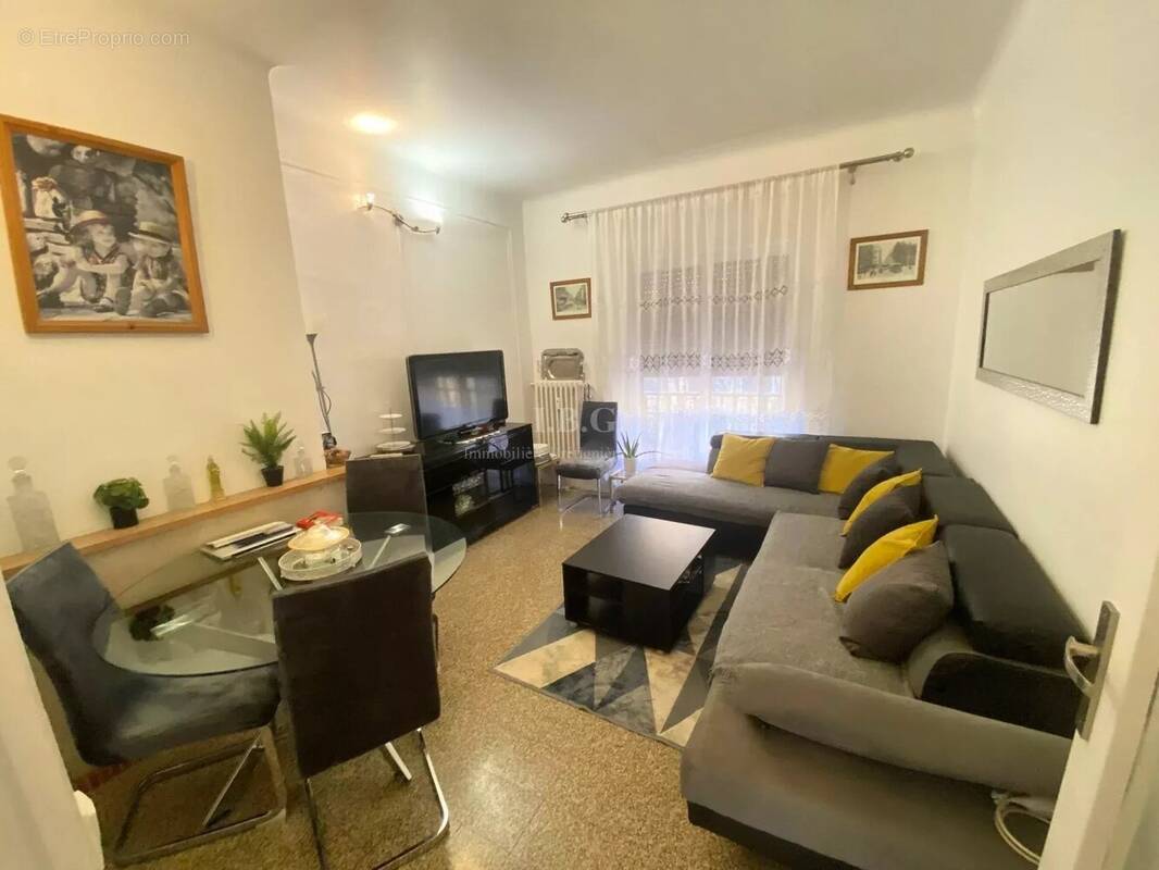 Appartement à MARSEILLE-2E