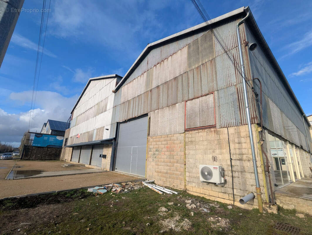 Commerce à WADELINCOURT