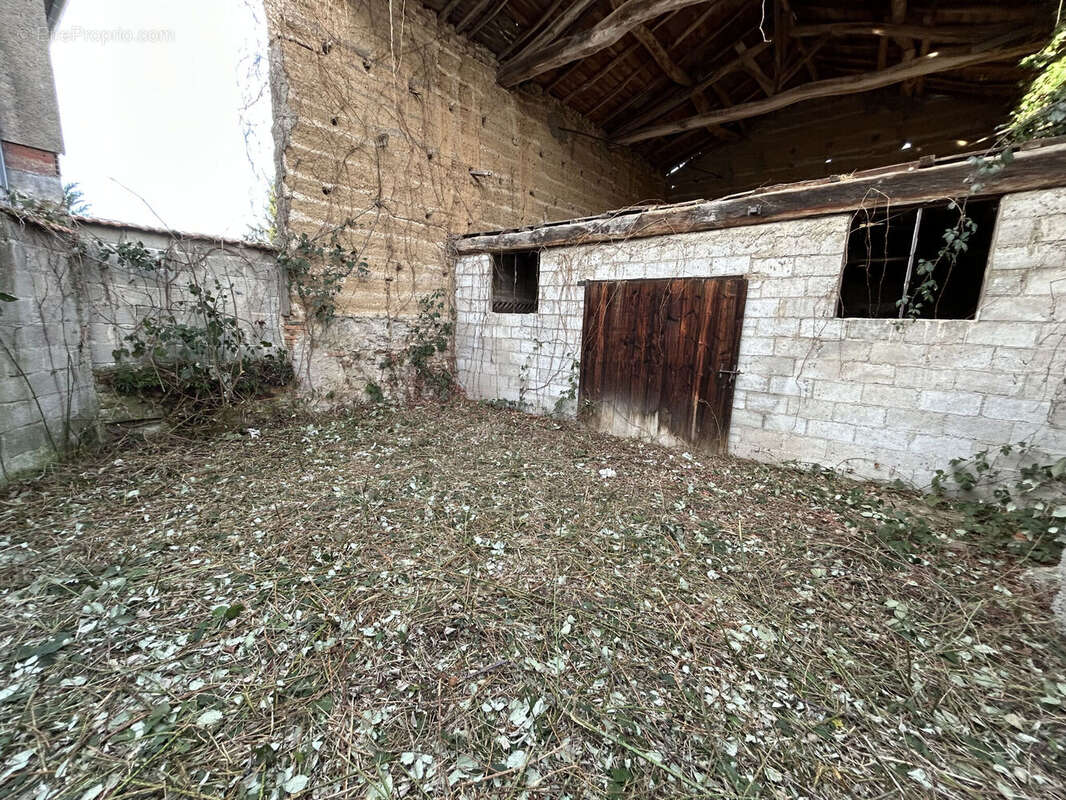Photo 6 - Maison à NEULISE