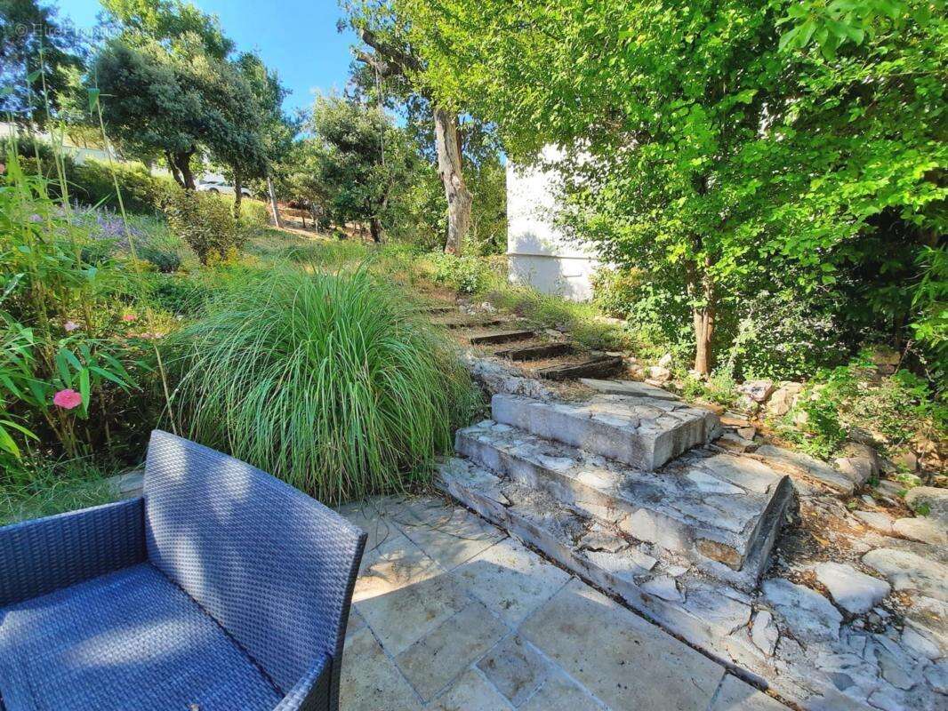 Maison à GINASSERVIS