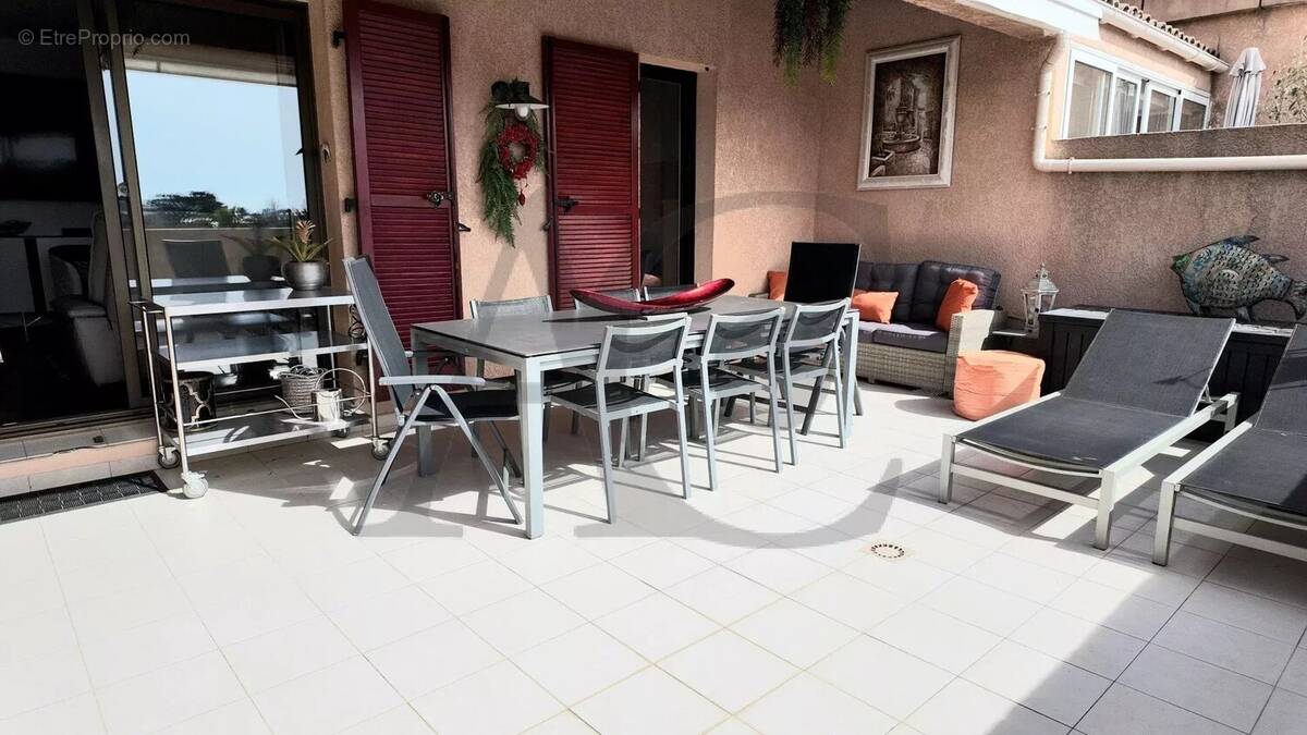 Appartement à VILLENEUVE-LOUBET