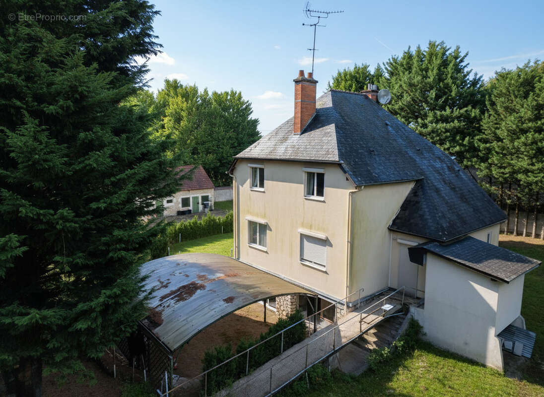 Maison à GENNES