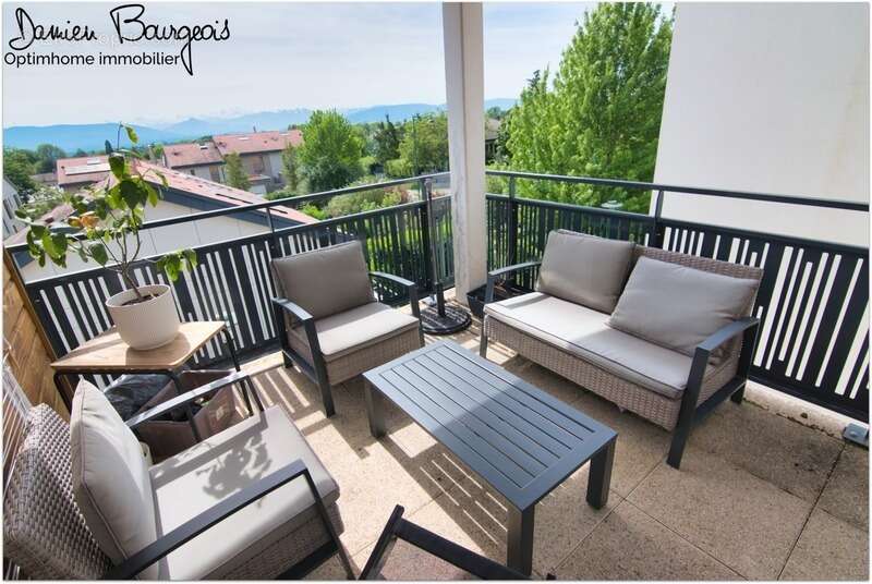 Appartement à ECHENEVEX
