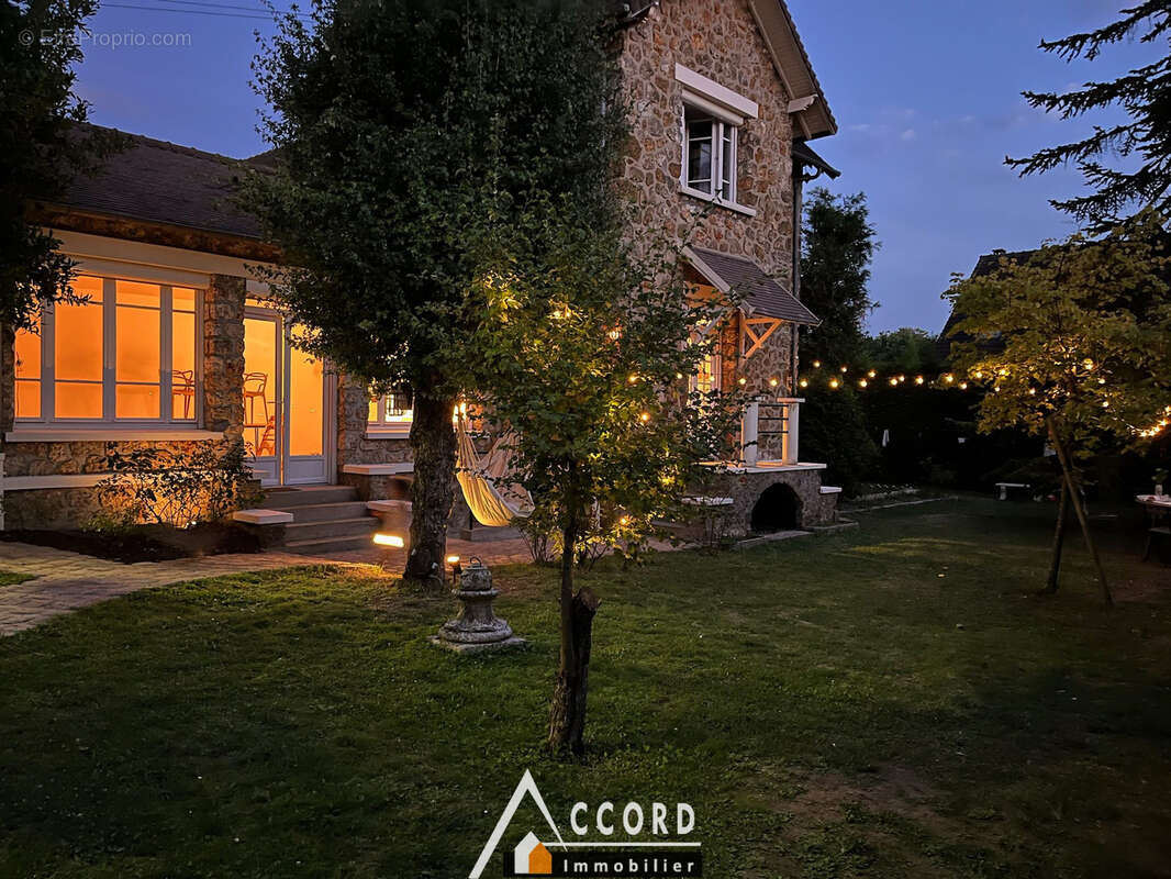 Maison à SARTROUVILLE