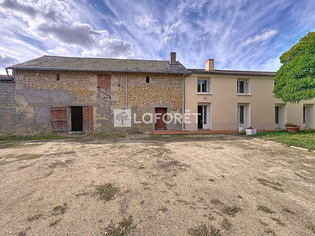 Maison à DOUE-LA-FONTAINE