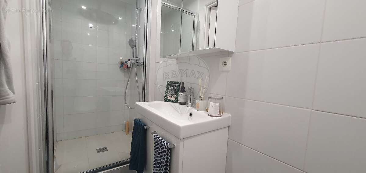 Appartement à PARIS-14E