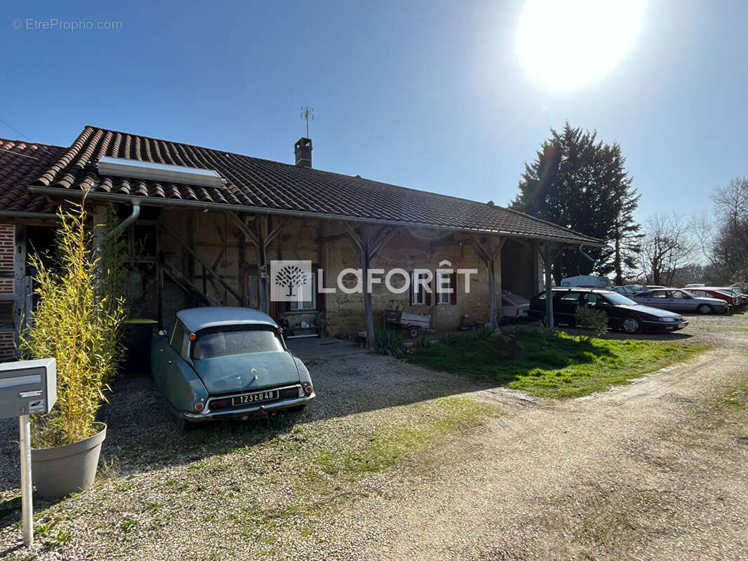 Maison à ROMENAY