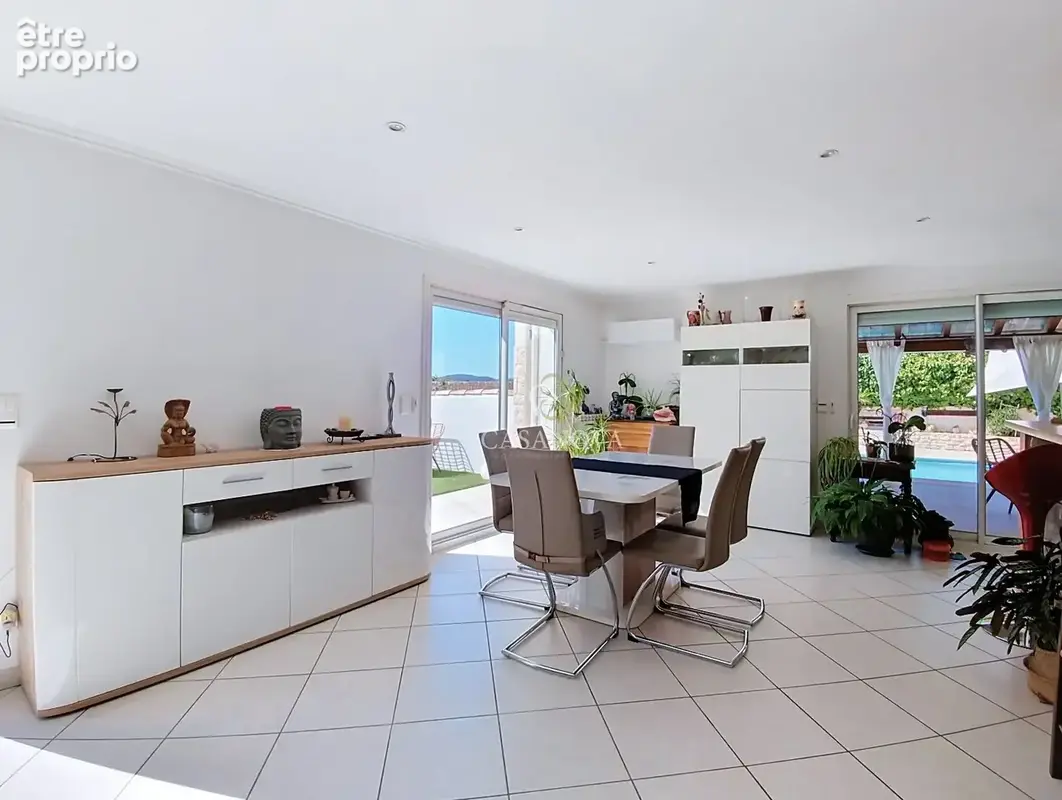 Maison familiale de 148 m²  5 CHAMBRES -  PISCINE - GARAGE - photo 4