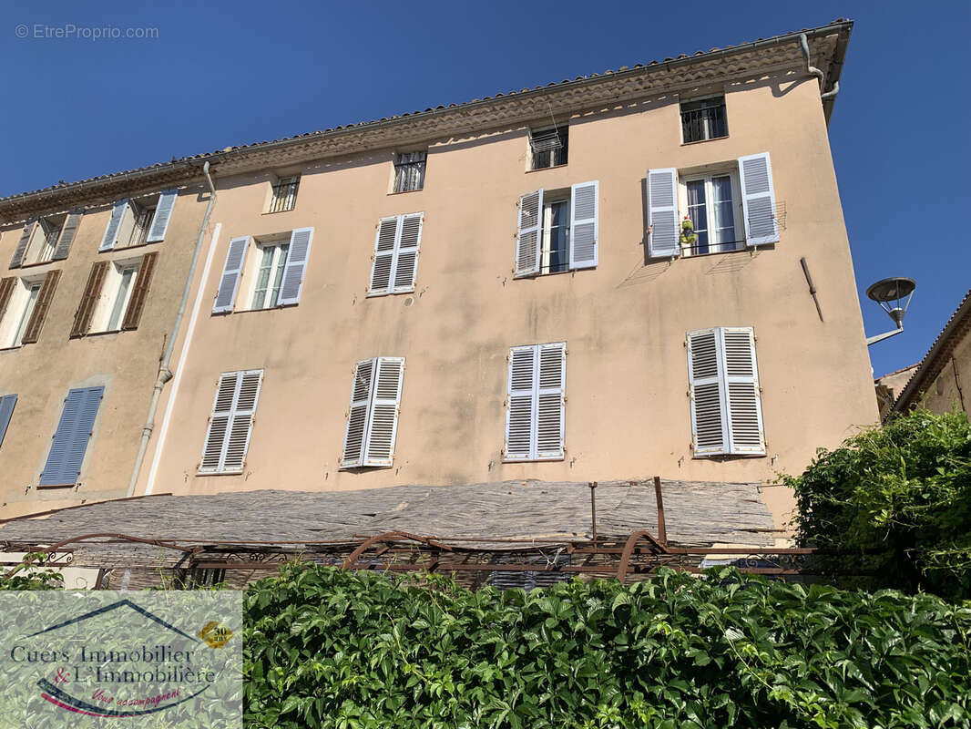 Appartement à CUERS