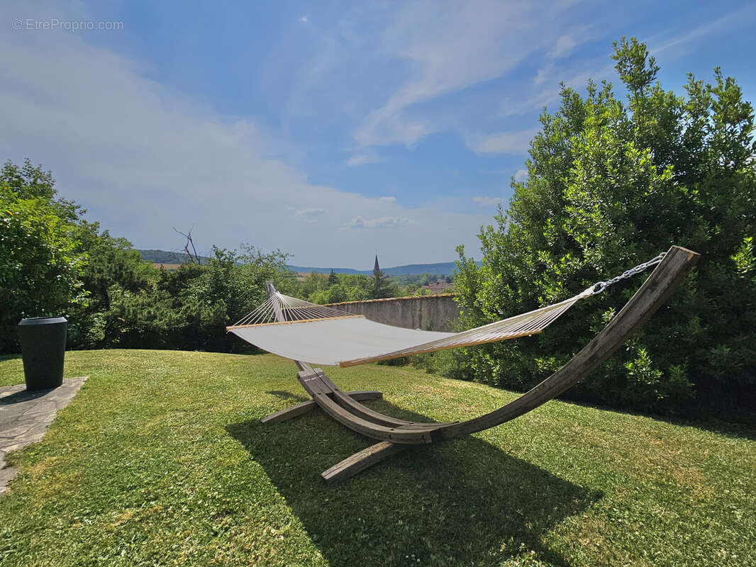 Maison à LAY-SAINT-CHRISTOPHE