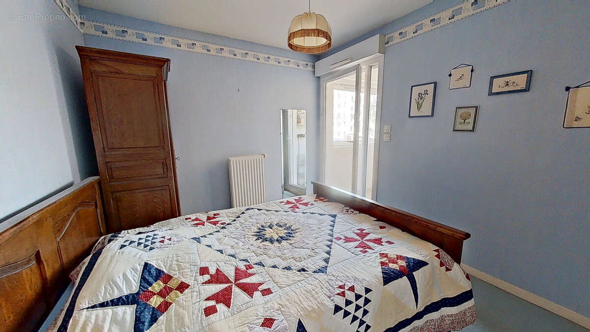 Appartement à CRAPONNE