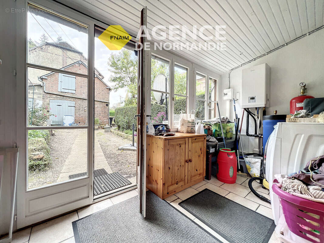 Maison à MONTREUIL-L&#039;ARGILLE